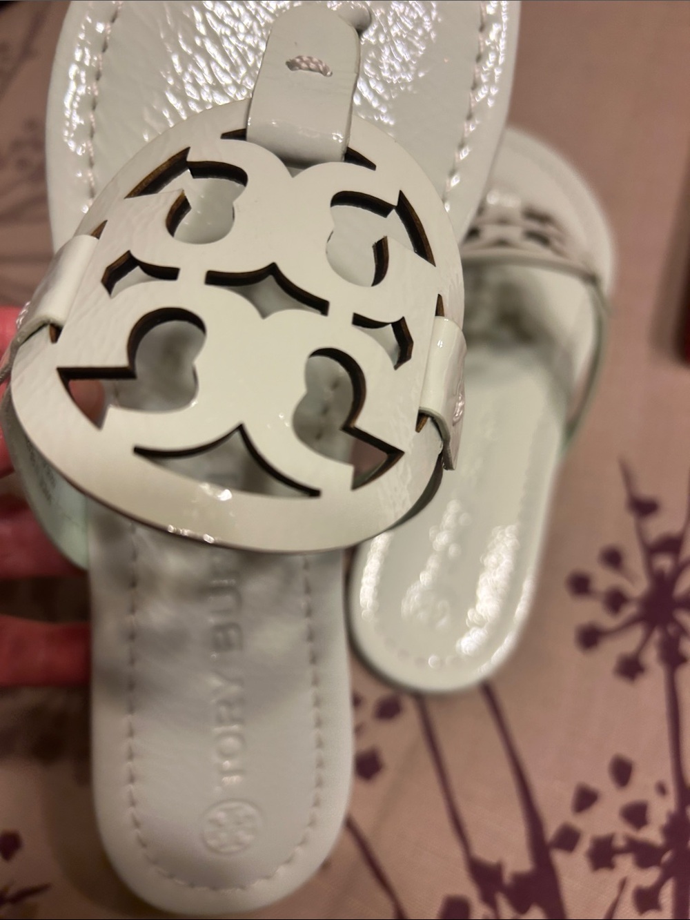 Tory Burch White Patent Leather Miller Thong Sandals - Picture 4 of 7